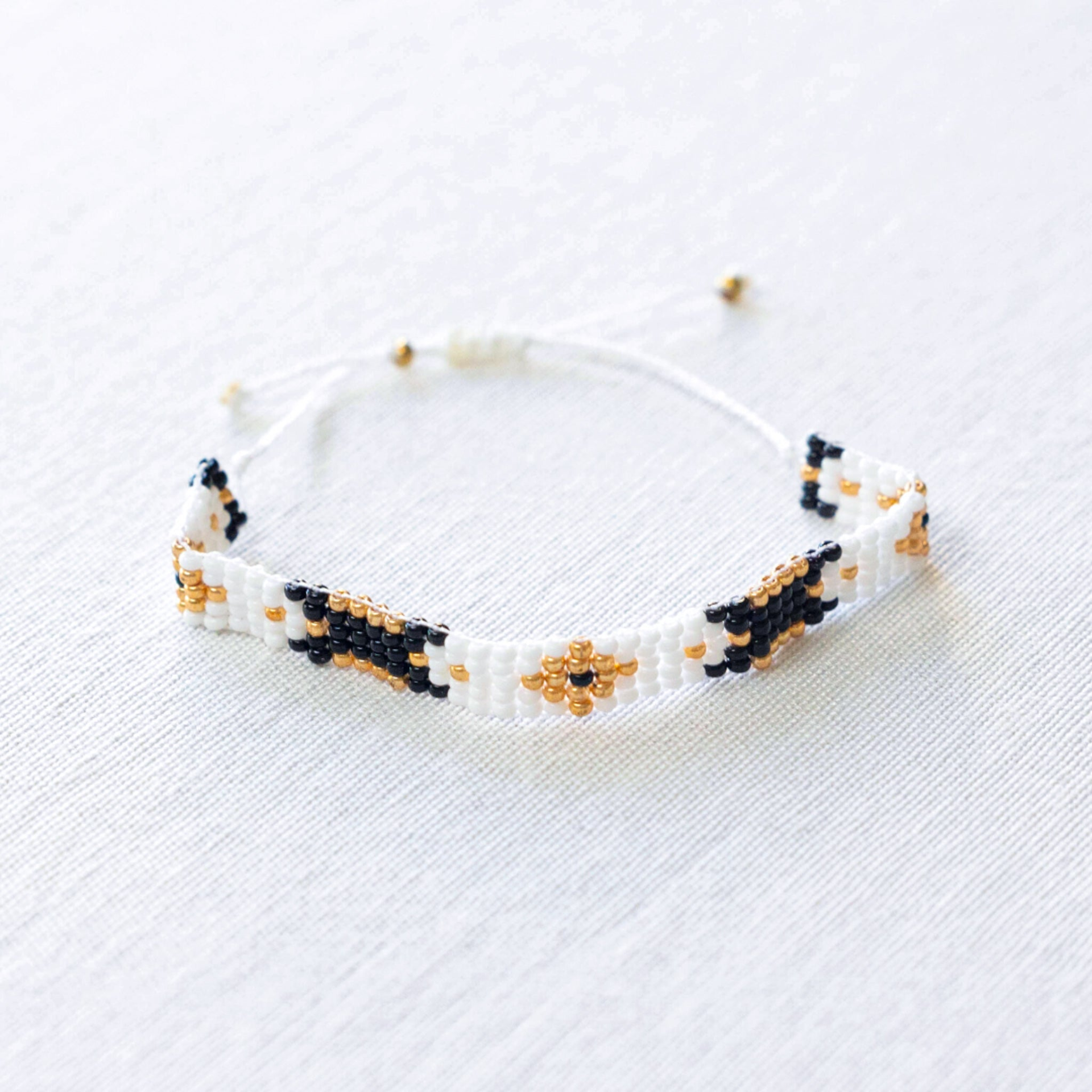 Rosa Seed Bead Bracelet